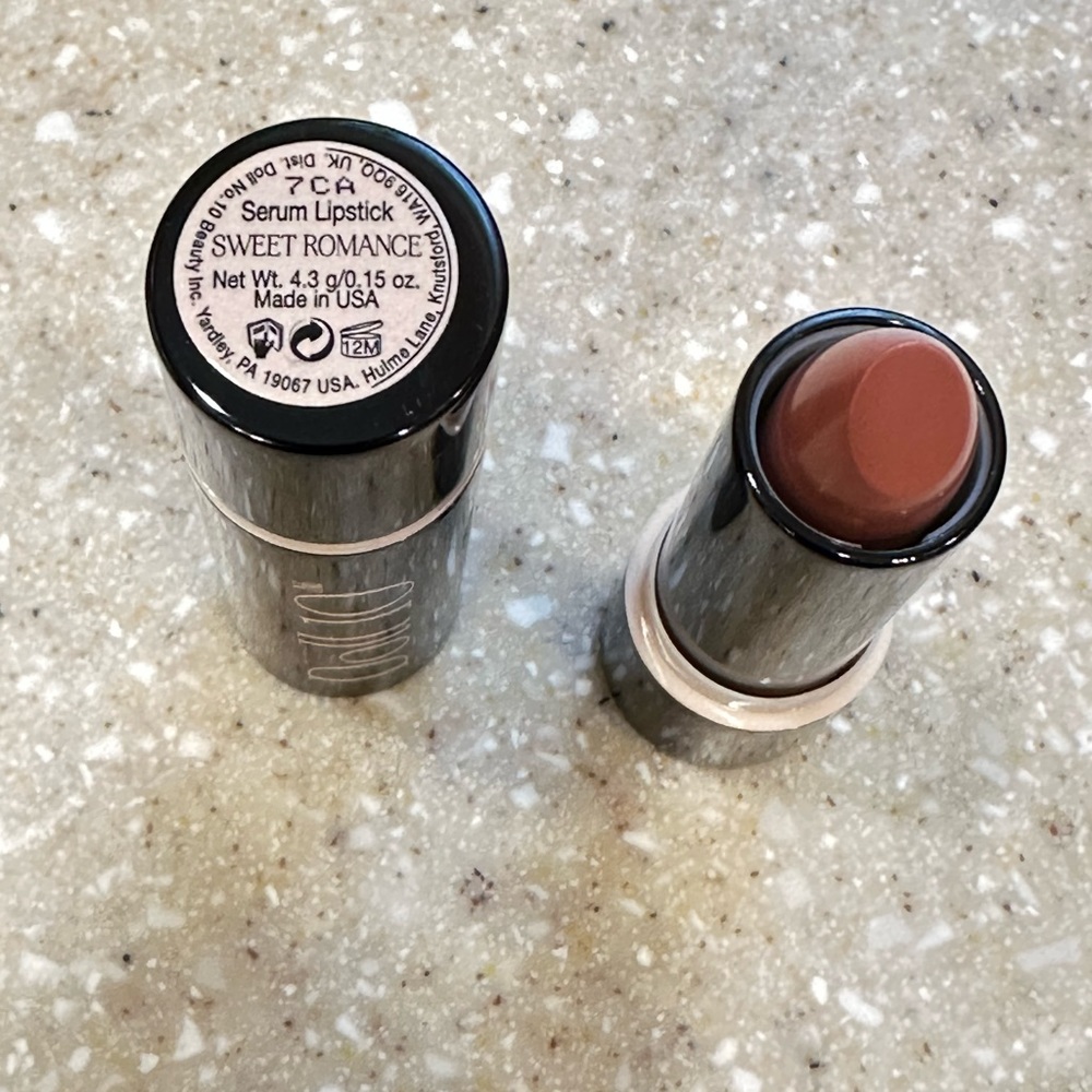 Doll 10 Solid Serum Lipstick: Sweet Romance